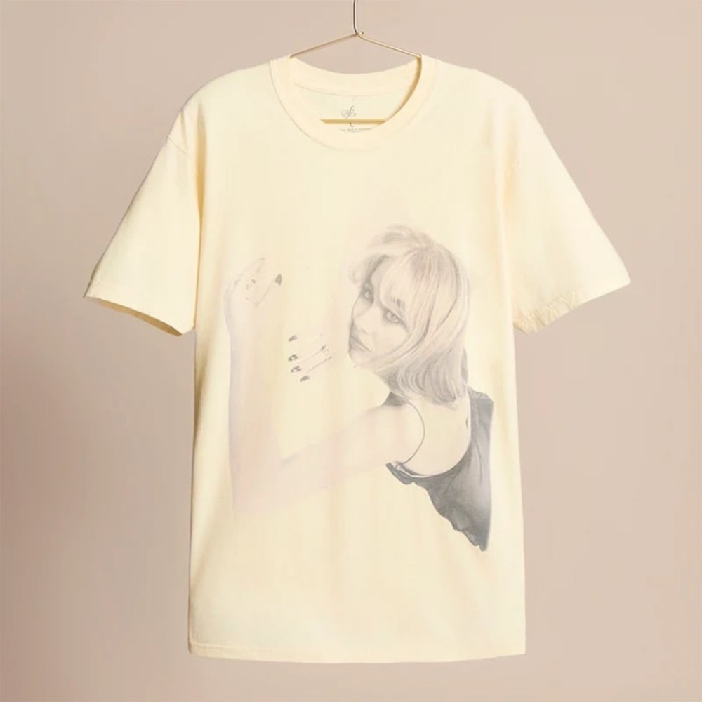 Sabrina Carpenter emails i can't send t-shirt